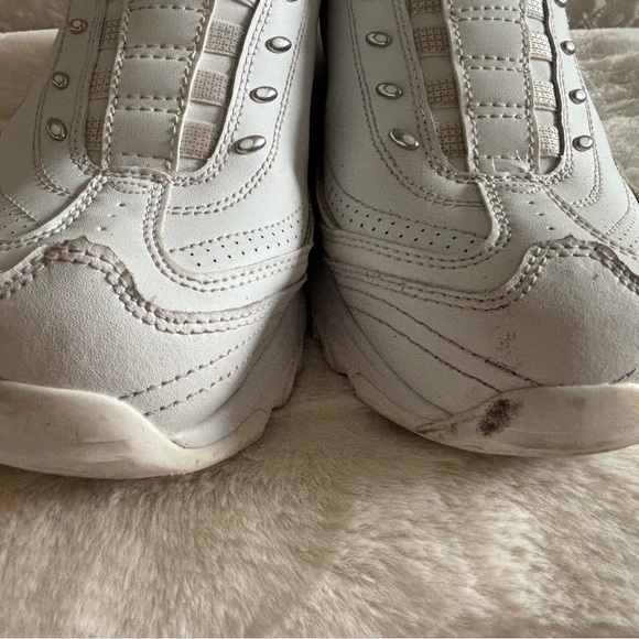 Skechers DLites Slip on Shoe / Sneaker Size 8.5W - White - Picture 3 of 8